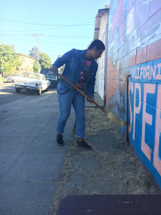 Behind the scenes from Bahari, photograph 5