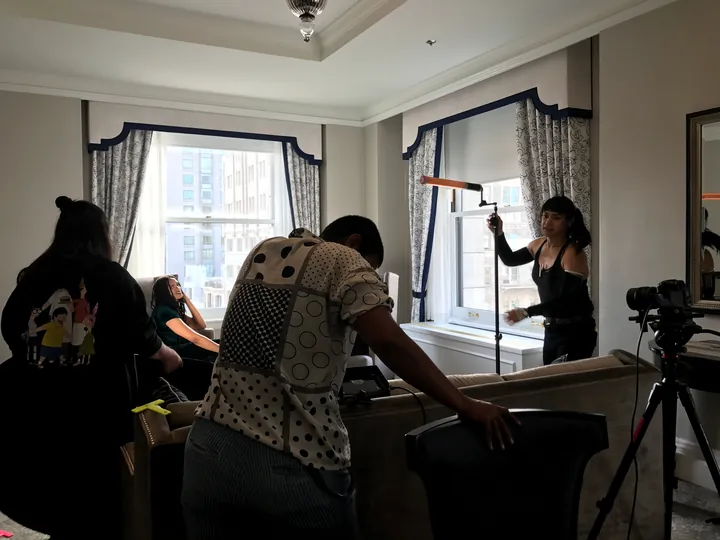 Behind the scenes from Viva, photograph 7